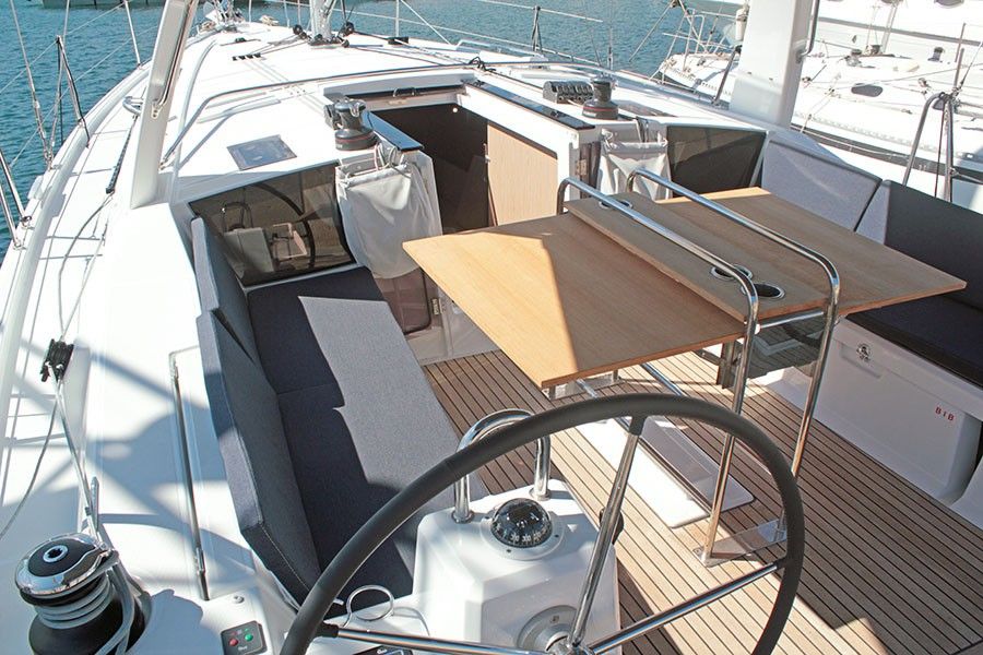 Аренда яхты - Beneteau Oceanis 41.1 на Майорке - 750€ - Ref: 9707 фото 7