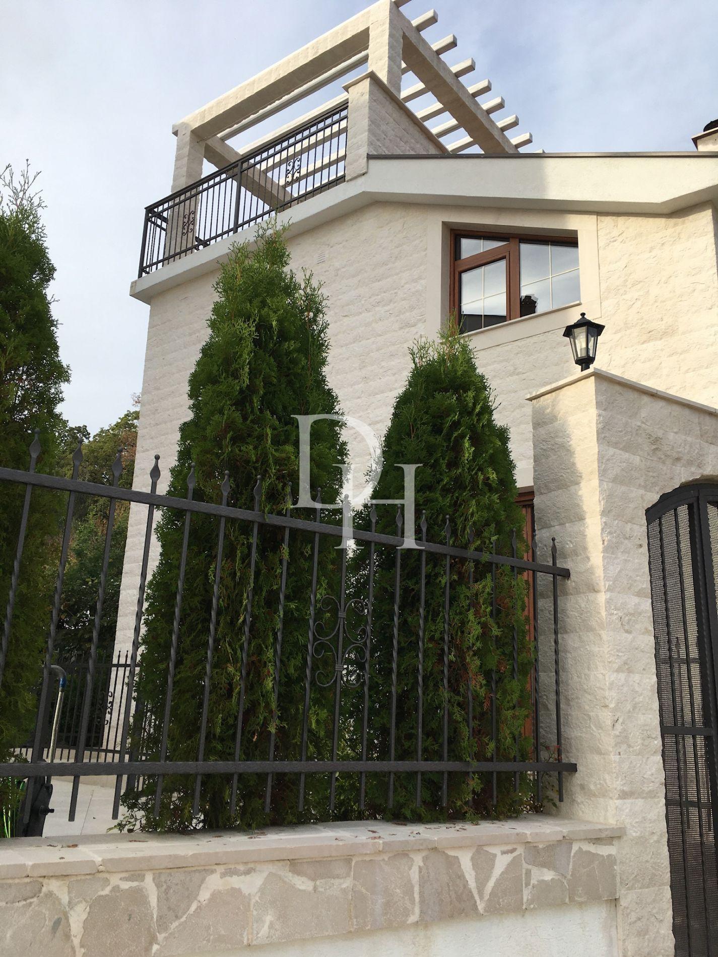 Коммерческая / Отель, Черногория, О. Херцег-Нови, Герцег-Нови, 700 000 € фото 3