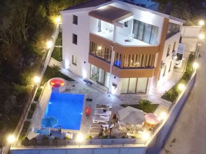 Отель в Герцег-Нови, Черногория за 700 000€ (ID:65561)