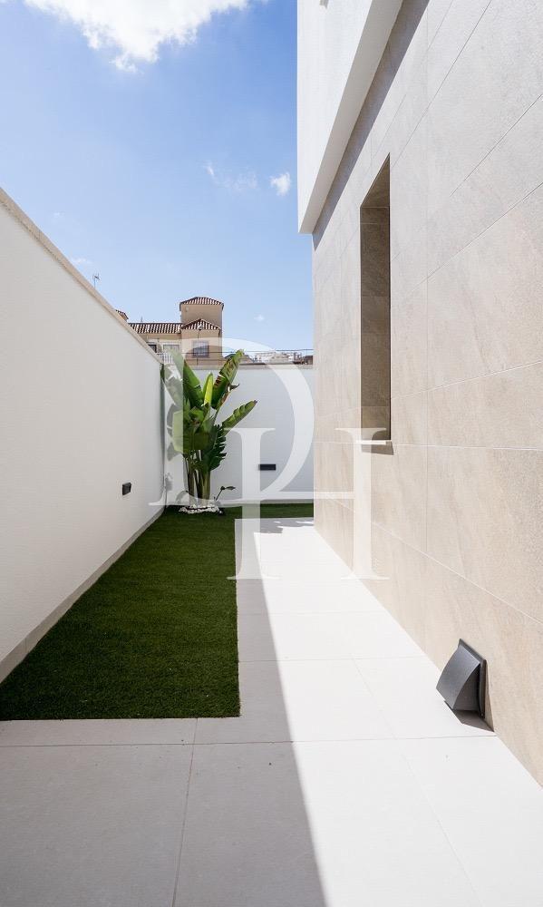Дом / Таунхаус, Испания, регион Валенсия, Торревьеха, 399 500 € фото 5