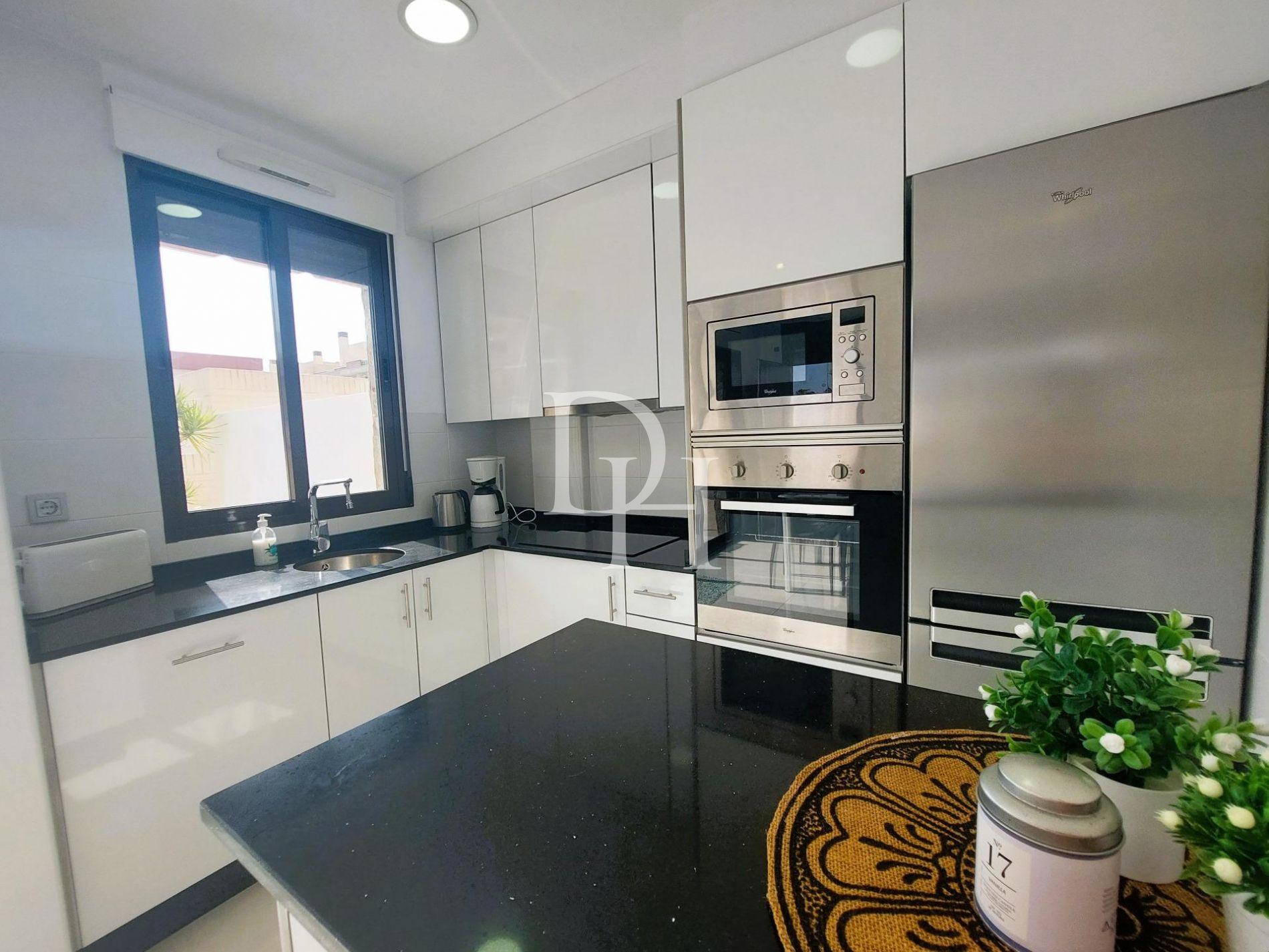 Дом / Таунхаус, Испания, регион Валенсия, Торревьеха, 279 000 € фото 10