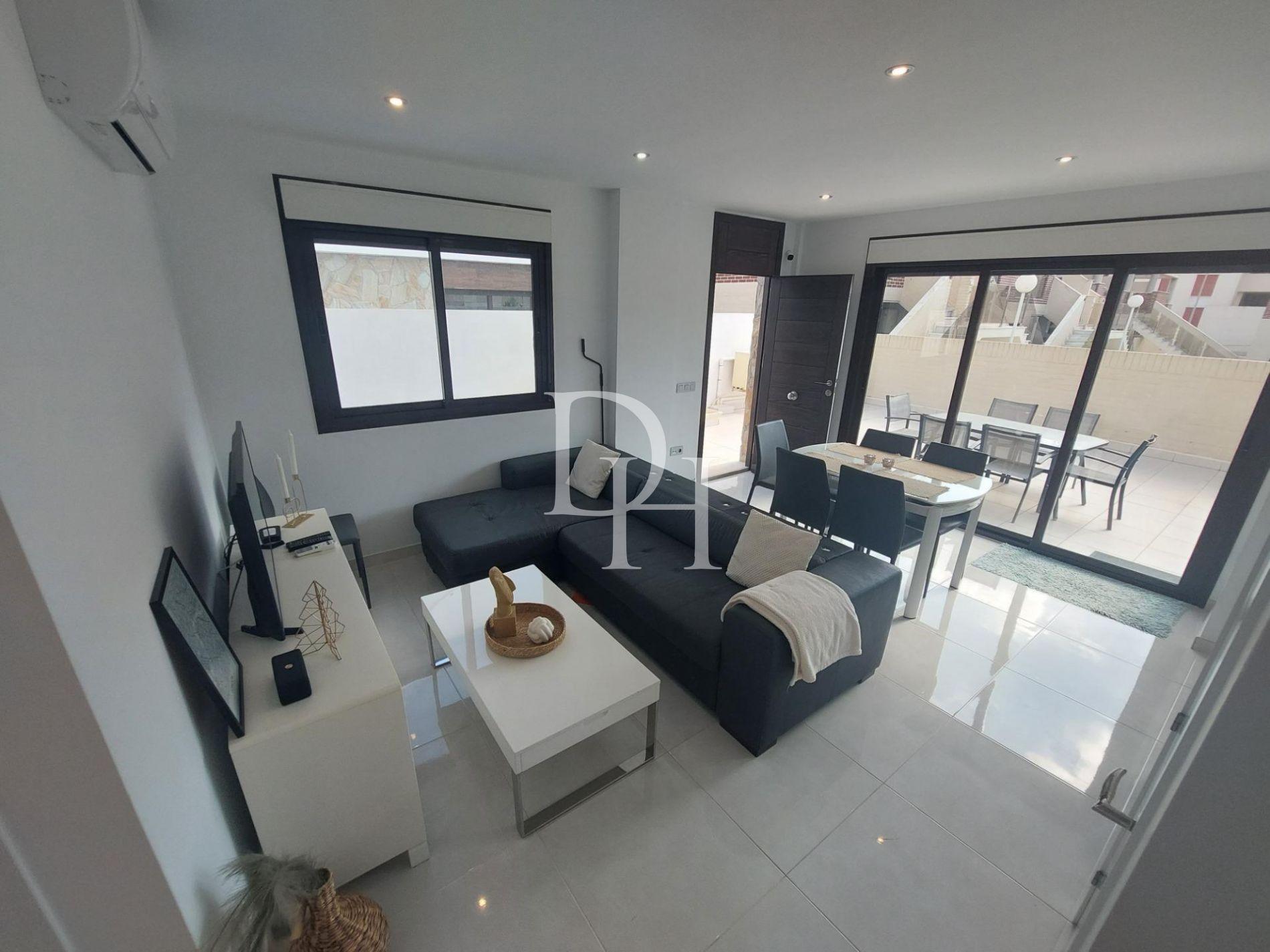 Дом / Таунхаус, Испания, регион Валенсия, Торревьеха, 279 000 € фото 8