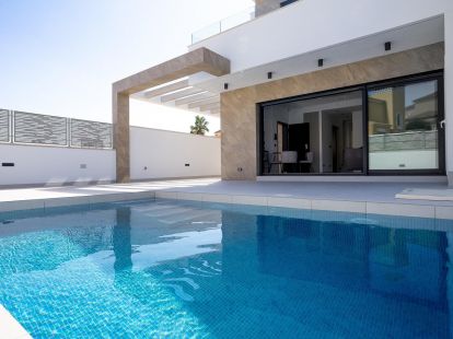 Дом / Таунхаус, Испания, регион Валенсия, Торревьеха, 399 500 € фото 2