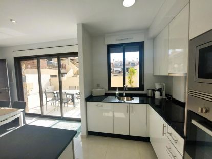 Дом / Таунхаус, Испания, регион Валенсия, Торревьеха, 279 000 € фото 9