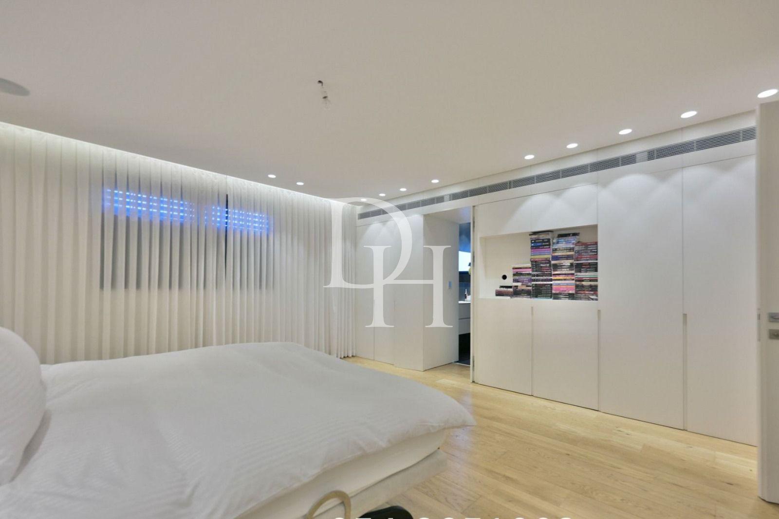 House / Townhouse, Israel, Tel Aviv District, Tel Aviv, 2 000 000 € photo 1