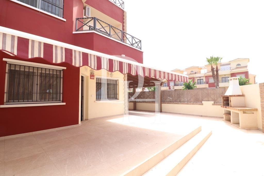 House / Townhouse, Spain, Valencia region, Torrevieja, 340 000 € photo 1