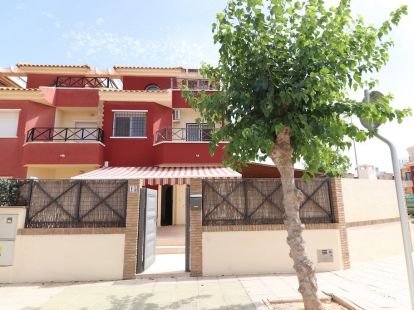 House / Townhouse, Spain, Valencia region, Torrevieja, 340 000 € photo 2