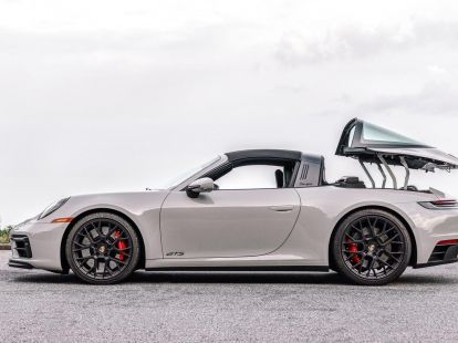 Rent a car PORSCHE 911 TARGA (ID:9971)
