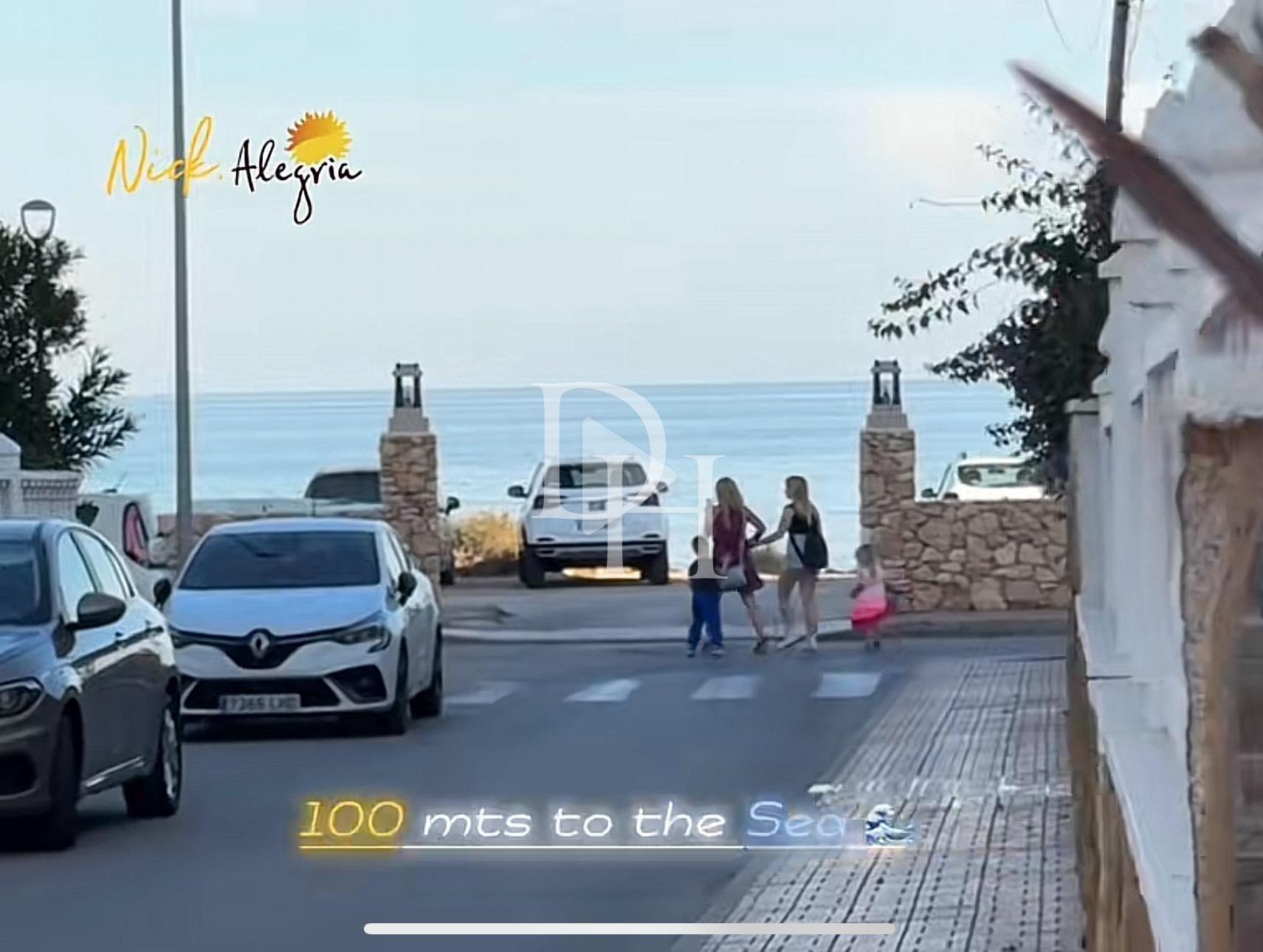 Дом / Таунхаус, Испания, регион Валенсия, Торревьеха, 149 900 € фото 2