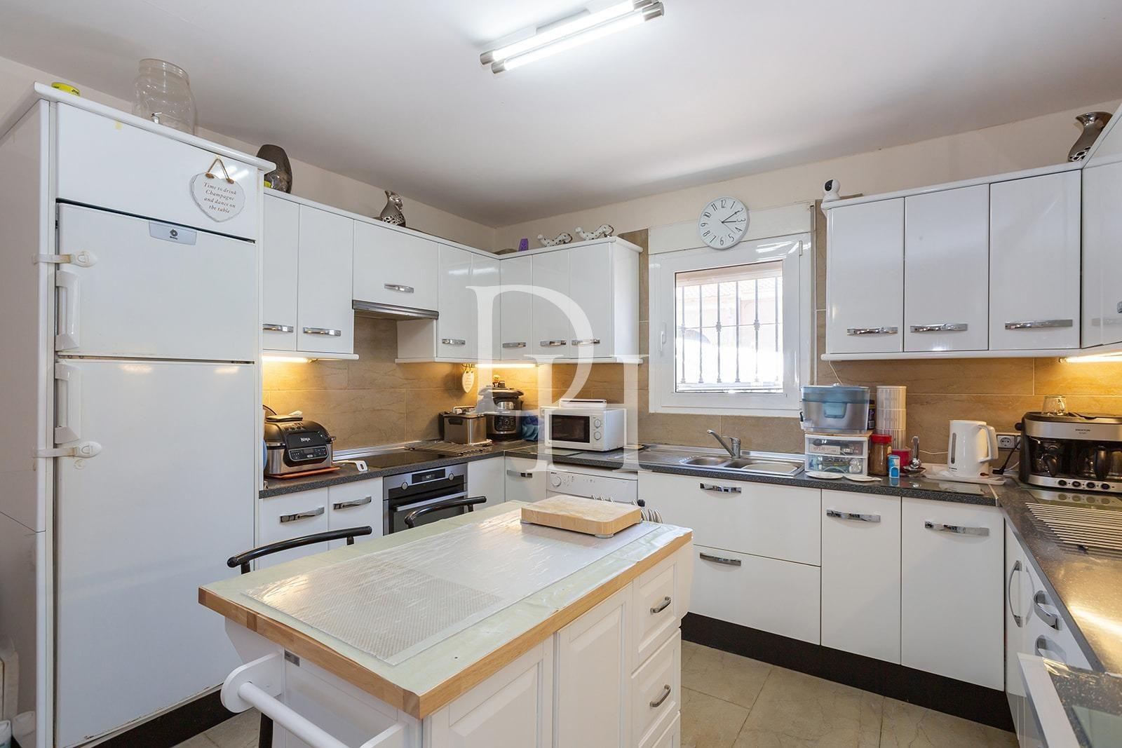 Дом / Вилла, Испания, регион Валенсия, Торревьеха, 639 000 € фото 5