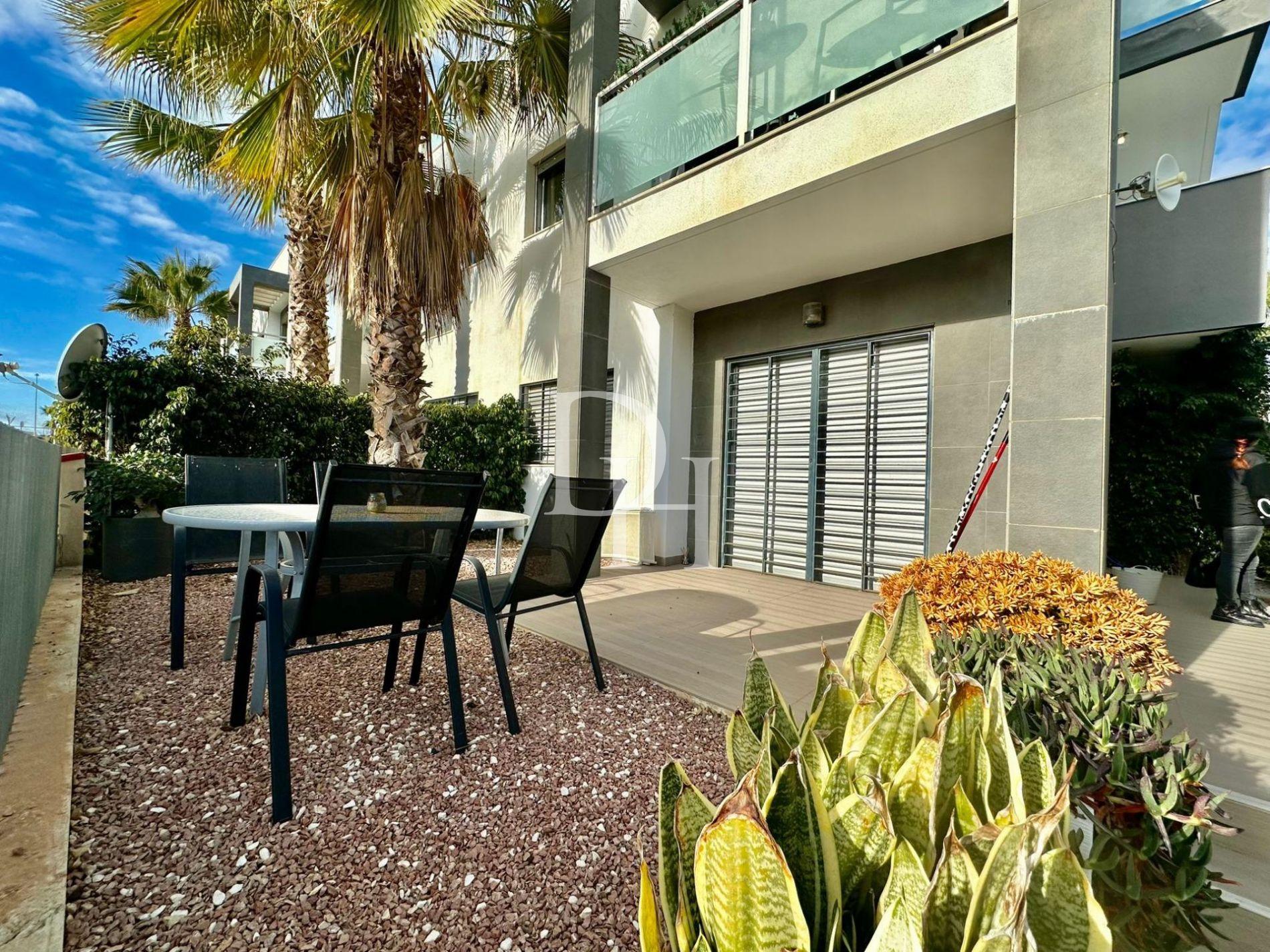 Дом / Таунхаус, Испания, регион Валенсия, Торревьеха, 189 900 € фото 2