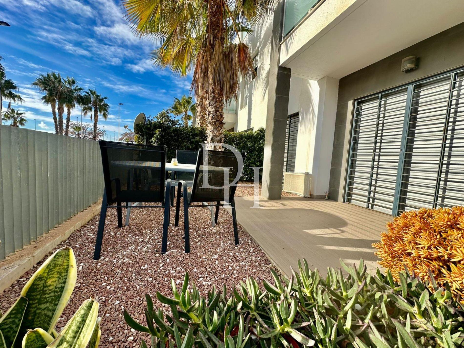 Дом / Таунхаус, Испания, регион Валенсия, Торревьеха, 189 900 € фото 3