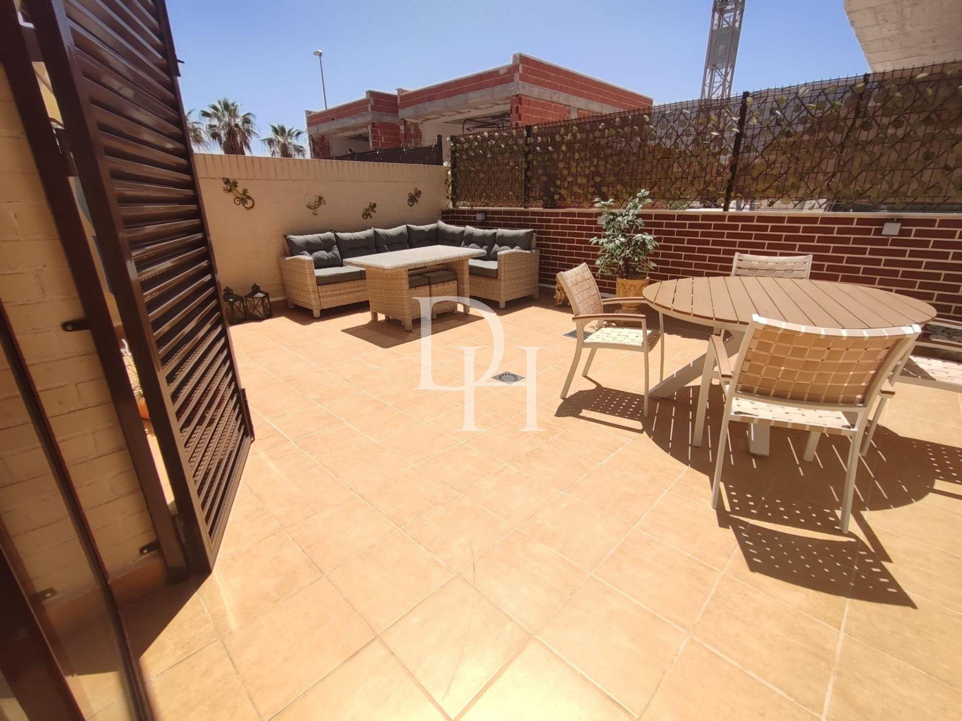 Дом / Таунхаус, Испания, регион Валенсия, Торревьеха, 172 000 € фото 8