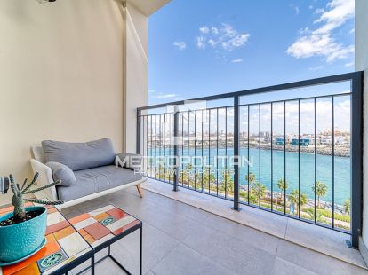 Apartments, UAE, Emirate of Dubai, Jumeirah, 2 479 000 Dh photo 1