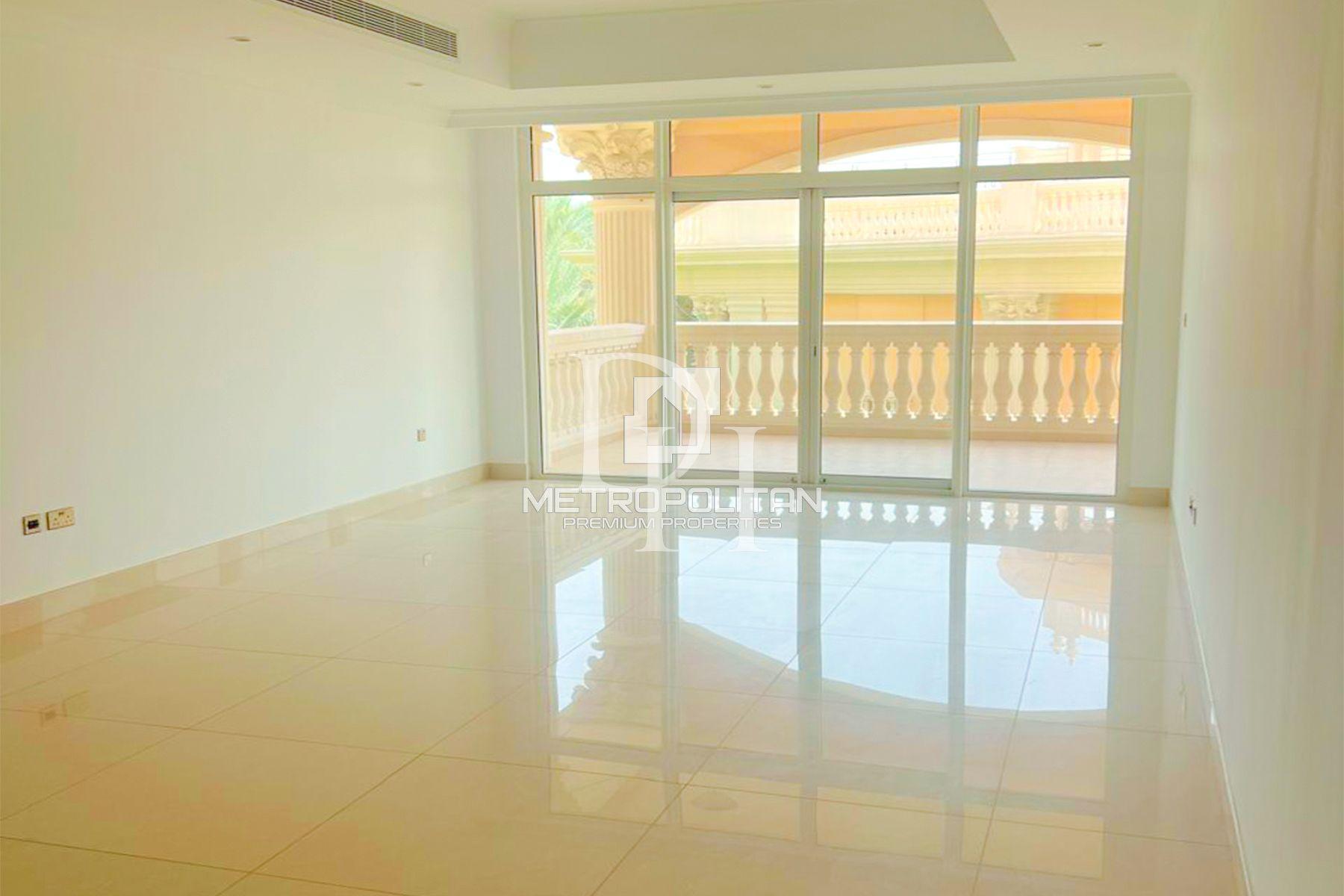 Apartments, UAE, Emirate of Dubai, Palm Jumeirah, 4 850 000 Dh photo 2