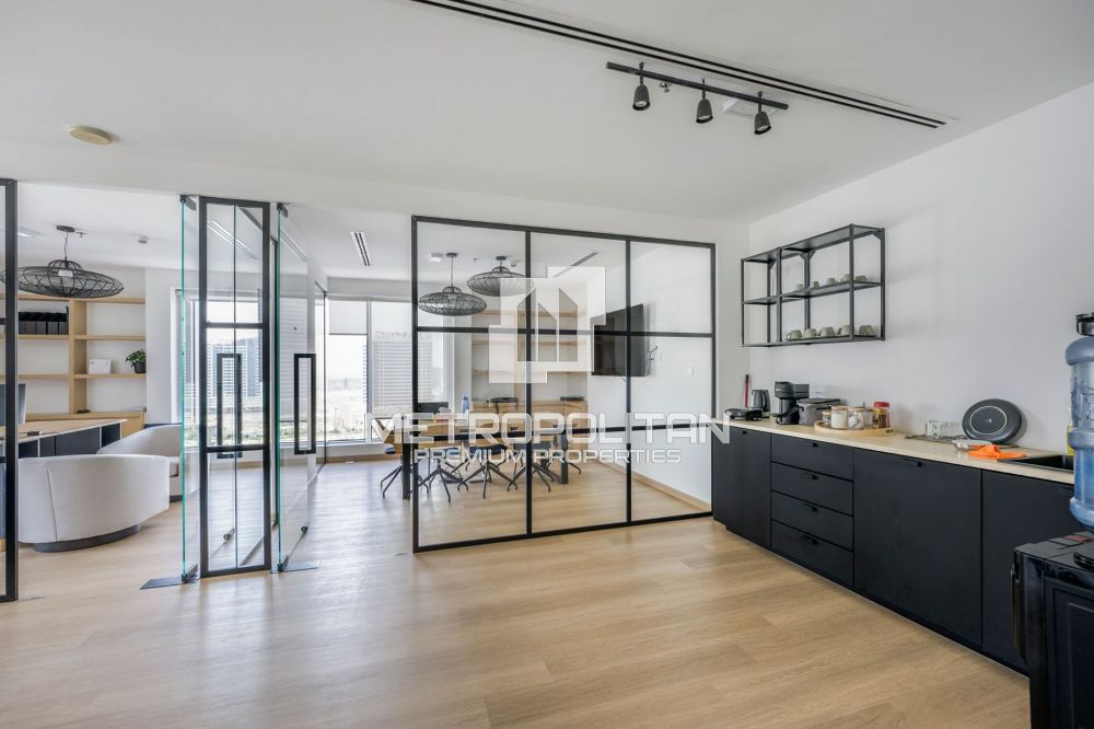 Недалеко от торгового центра Dubai Mall / Burj Khalifa в Дубае - 250000Dh - Ref: 10560 фото 1