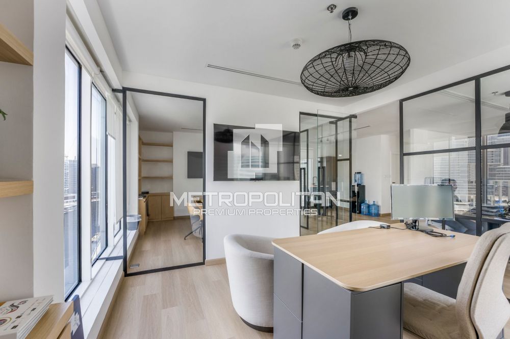 Недалеко от торгового центра Dubai Mall / Burj Khalifa в Дубае - 250000Dh - Ref: 10560 фото 15