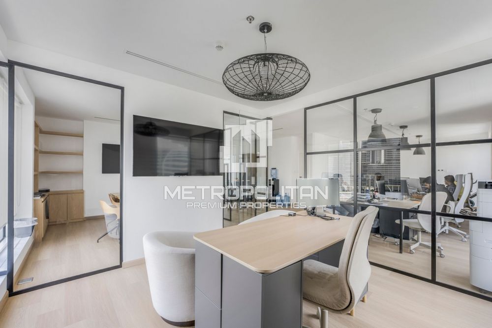 Недалеко от торгового центра Dubai Mall / Burj Khalifa в Дубае - 250000Dh - Ref: 10560 фото 2