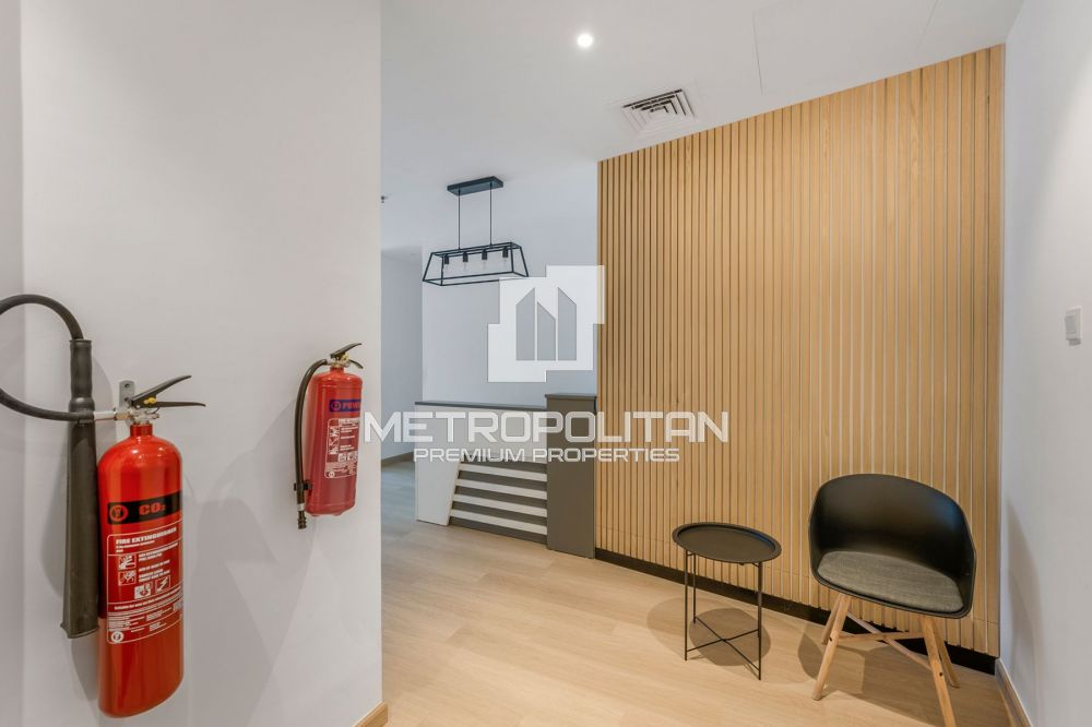 Недалеко от торгового центра Dubai Mall / Burj Khalifa в Дубае - 250000Dh - Ref: 10560 фото 8