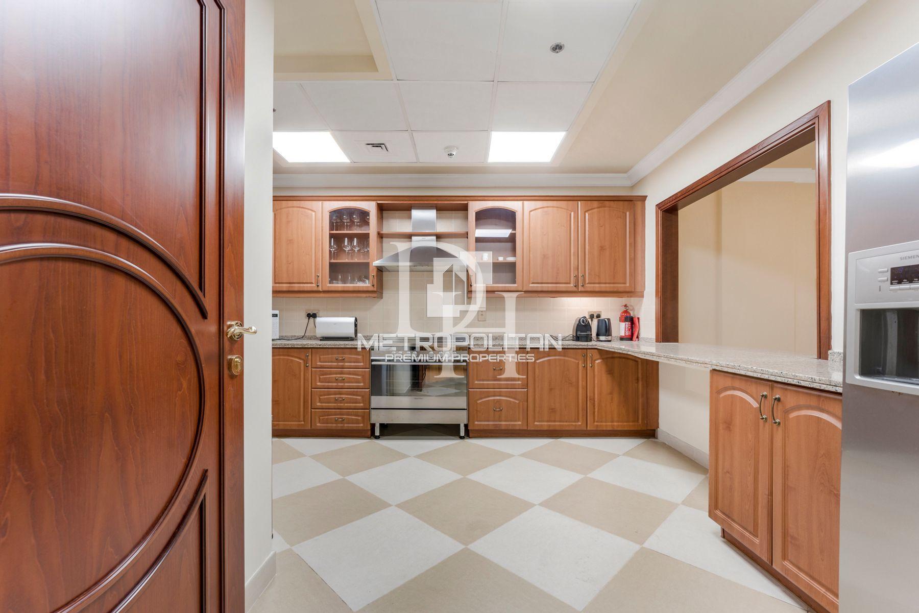 Apartments, UAE, Emirate of Dubai, Palm Jumeirah, 9 500 000 Dh photo 5