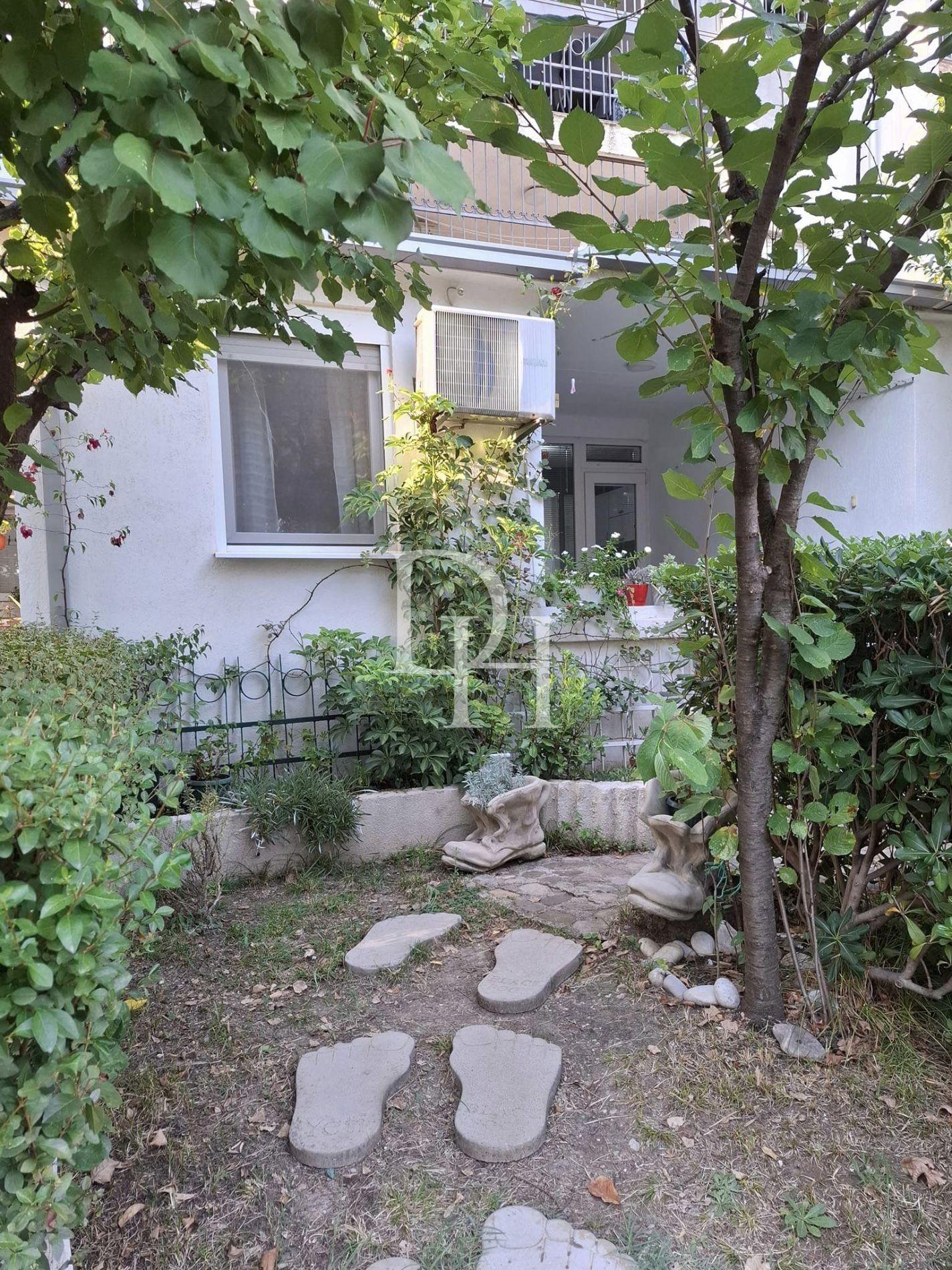 Apartments, Montenegro, С. Bar, Bar, 108 000 € photo 1