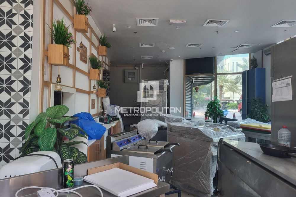 Расположенный на Шейх-Зайд-роуд, небоскреб DXB Tower в Дубае - 516000Dh - Ref: 10611 фото 3