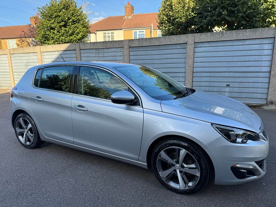 Продается Peugeot 308 Allure 2016 1.2 Petrol Ulezz бензин в Лондоне - Ref: 10722 фото 1