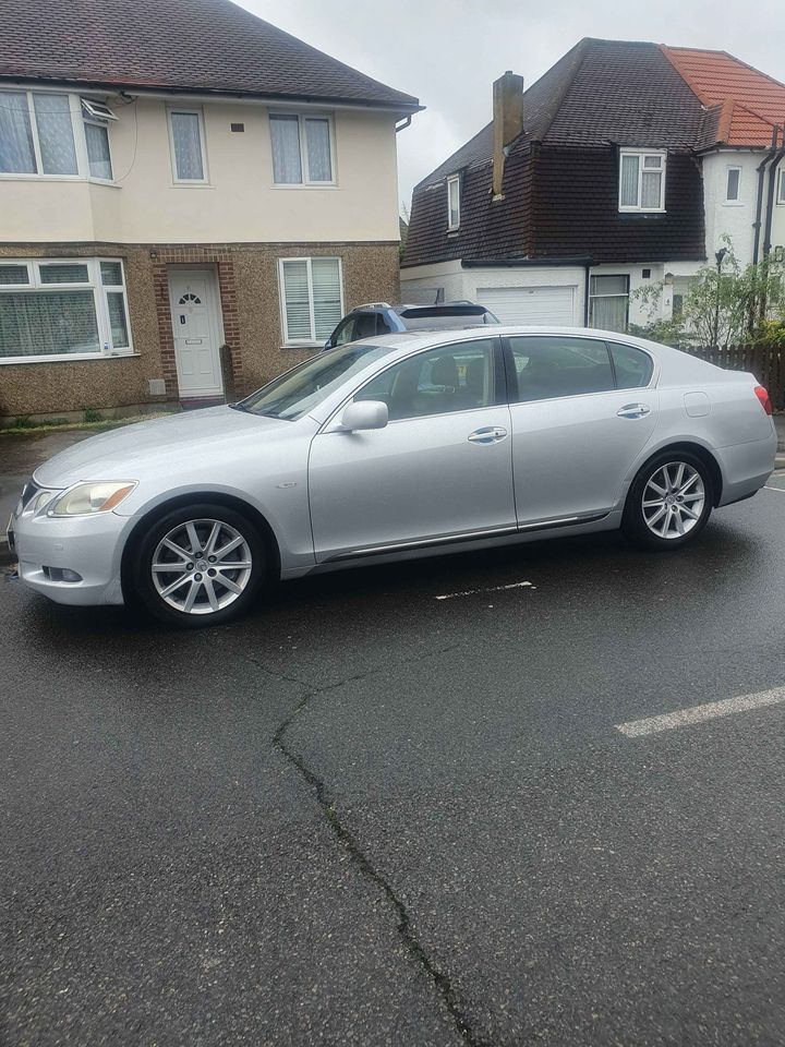 Lexus GS300 Бензин 3.0 Авто в Лондоне - Ref: 10723 фото 1