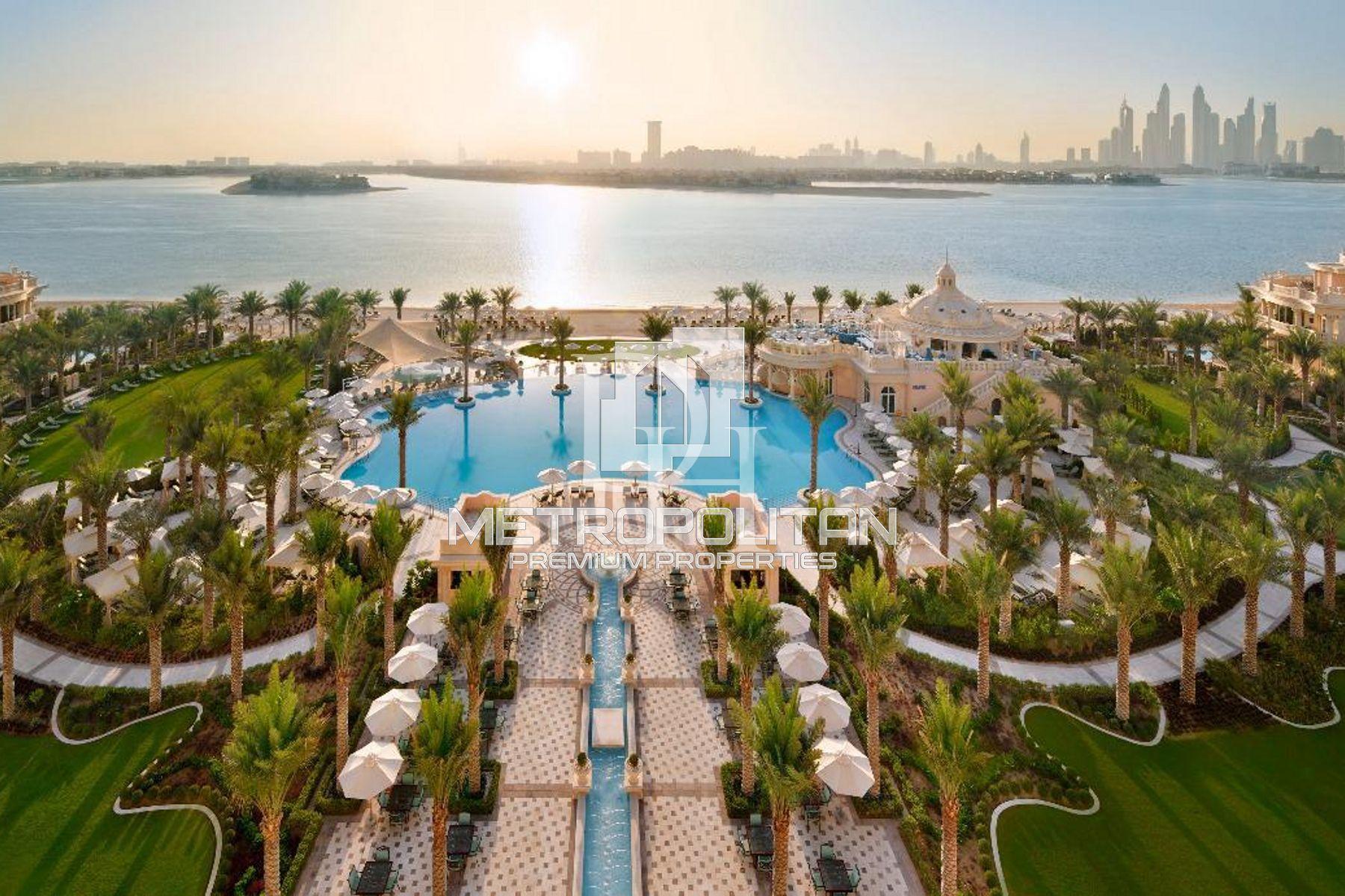 Apartments, UAE, Emirate of Dubai, Palm Jumeirah, 3 770 000 Dh photo 1