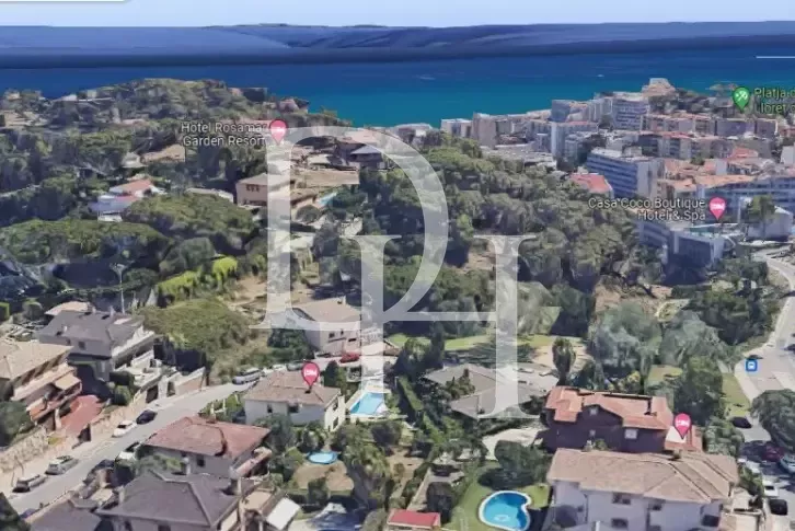 Земля, Испания, Каталония, Льорет-де-Мар, 230 000 € фото 1