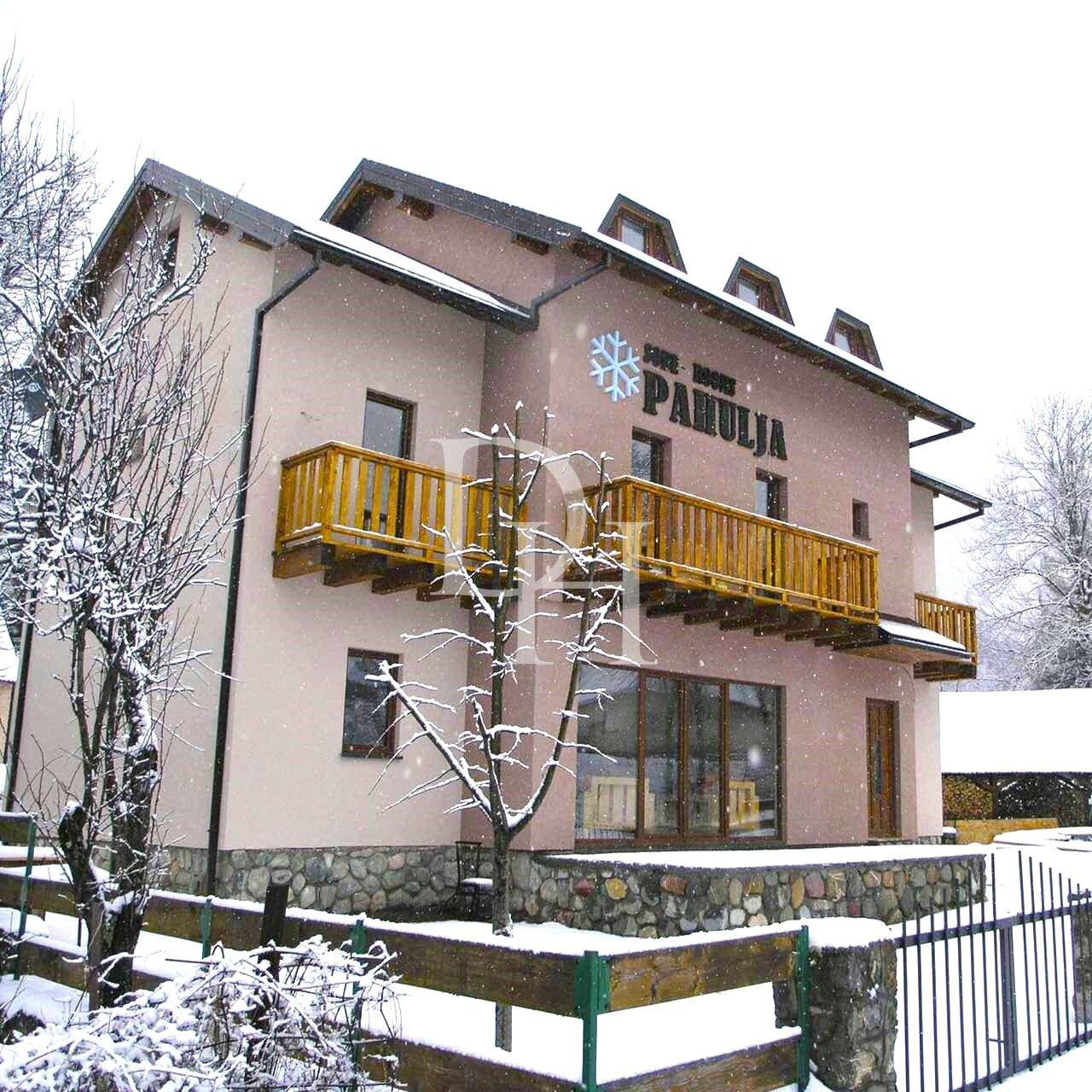 Commercial property / Hotel, Montenegro, Kolasin c., Kolasin, 500 000 € photo 1