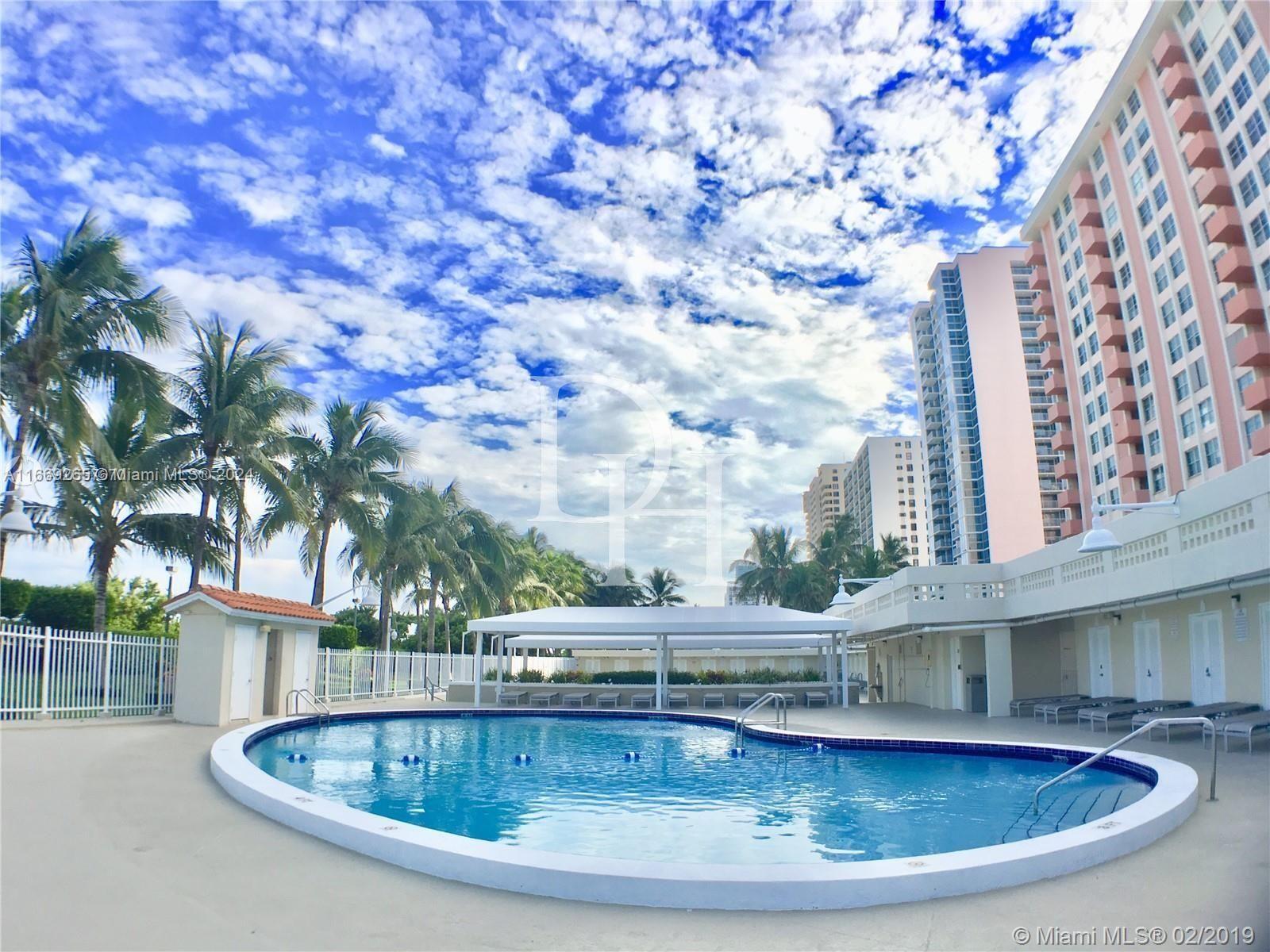 Apartments, USA, Florida, Miami, 299 000 $ photo 1