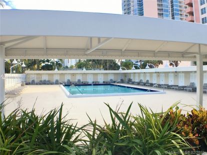 Apartments, USA, Florida, Miami, 299 000 $ photo 2