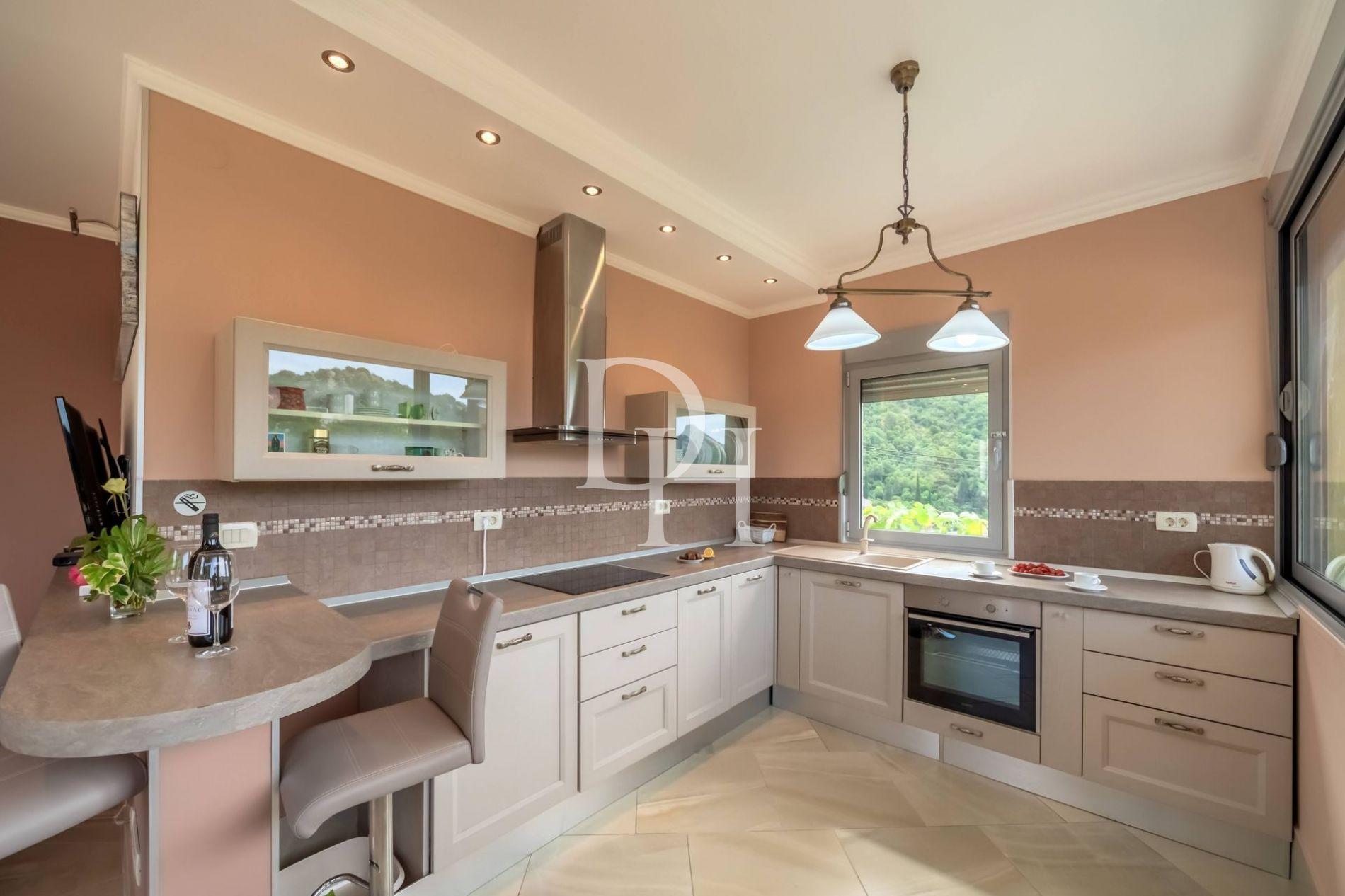 Haus / Villa, Montenegro, G. Budva, Petrovac, 785 000 € foto 3