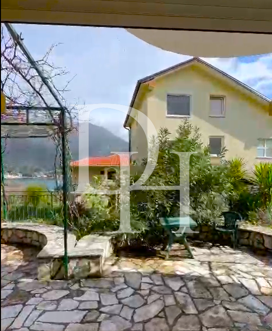 Апартаменты, Черногория, О. Херцег-Нови, Герцег-Нови, 135 000 € фото 1