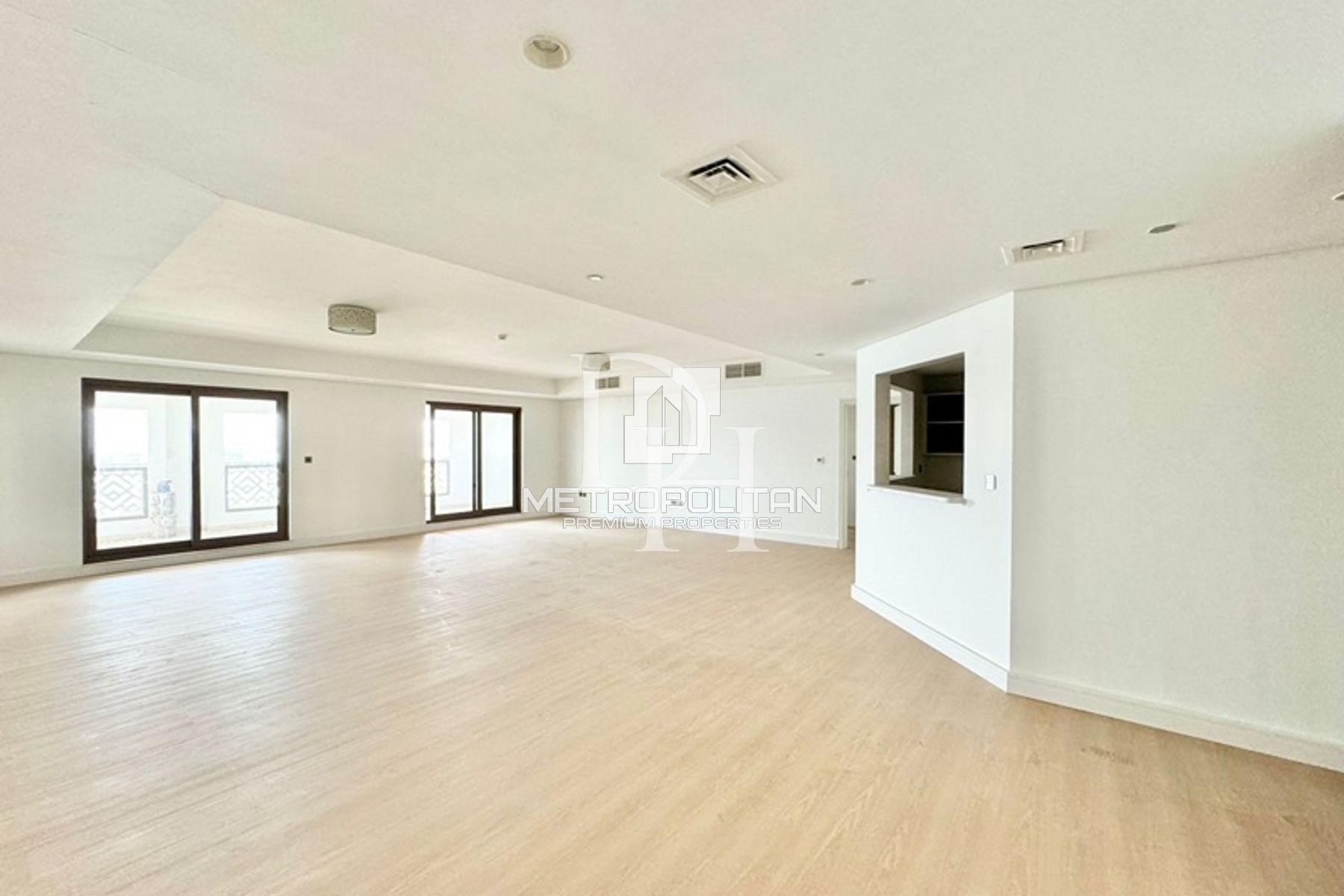 Apartments, UAE, Emirate of Dubai, Palm Jumeirah, 10 500 000 Dh photo 2