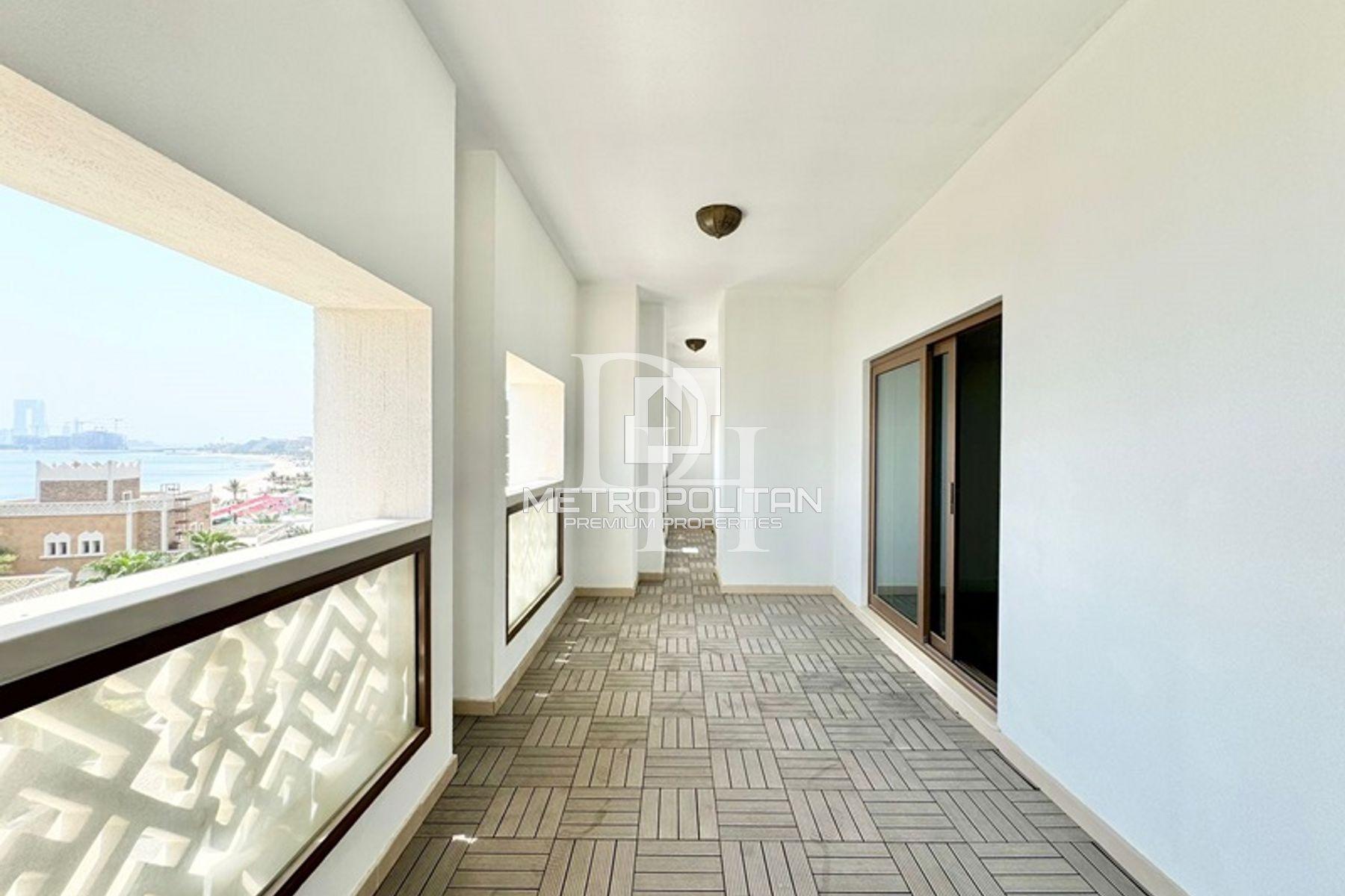 Apartments, UAE, Emirate of Dubai, Palm Jumeirah, 10 500 000 Dh photo 4