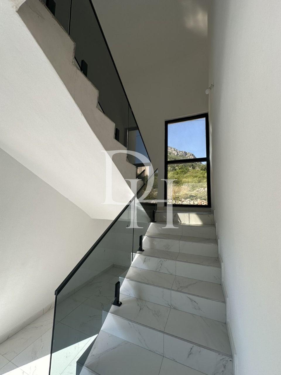 Дом / Коттедж, Черногория, О. Бар, Бар, 230 000 € фото 3