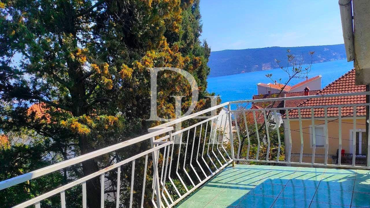 Апартаменты, Черногория, О. Херцег-Нови, Герцег-Нови, 189 000 € фото 1