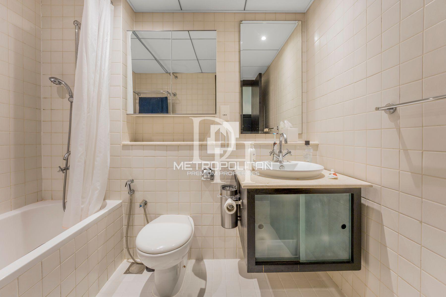 Apartments, UAE, Emirate of Dubai, Dubai Marina, 2 450 000 Dh photo 11