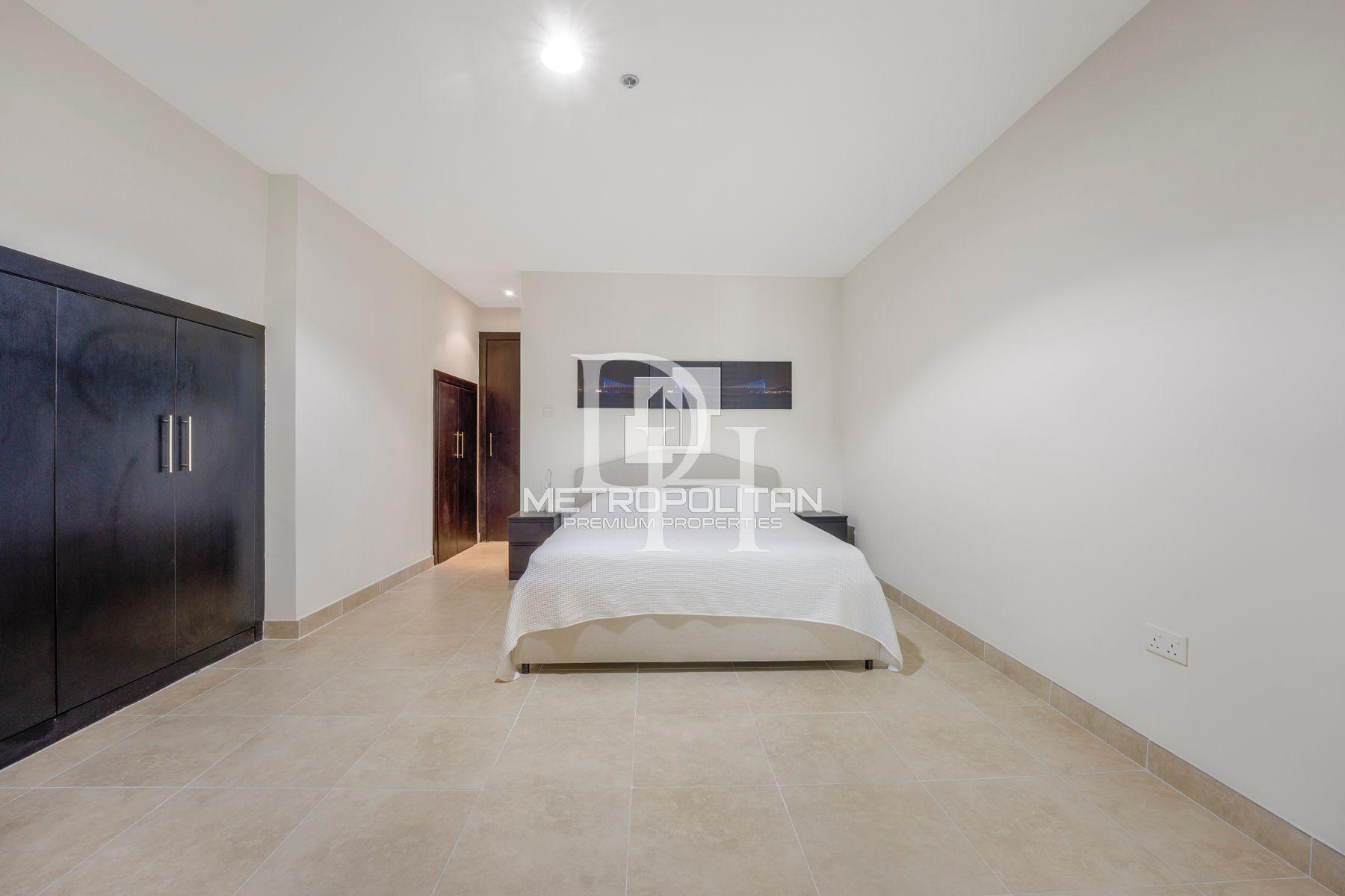 Apartments, UAE, Emirate of Dubai, Dubai Marina, 2 450 000 Dh photo 13