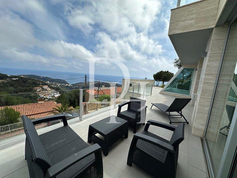 House / Villa, Spain, Catalonia, Lloret de Mar, 2 000 000 € photo 1