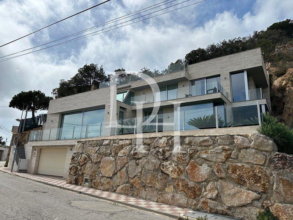 House / Villa, Spain, Catalonia, Lloret de Mar, 2 000 000 € photo 5