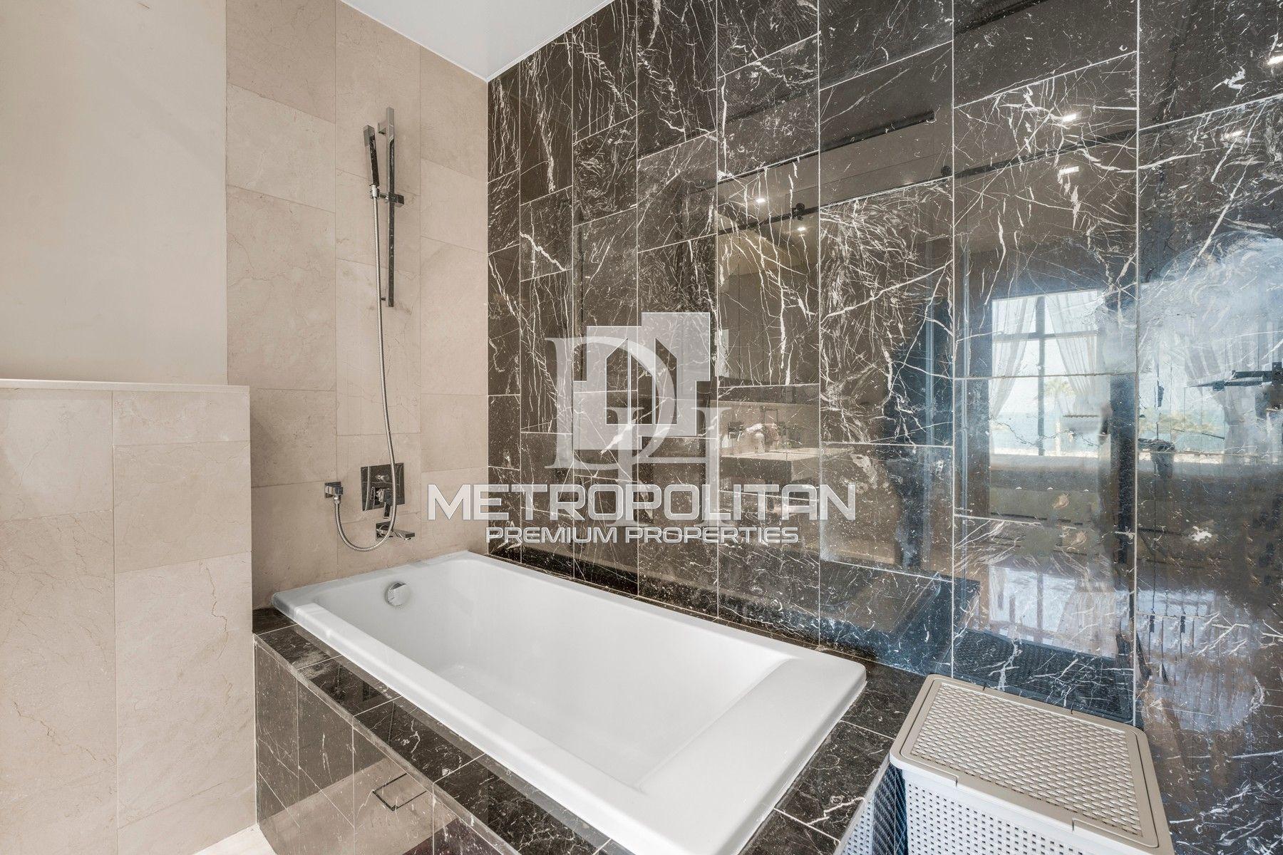 Apartments, UAE, Emirate of Dubai, Palm Jumeirah, 4 250 000 Dh photo 11