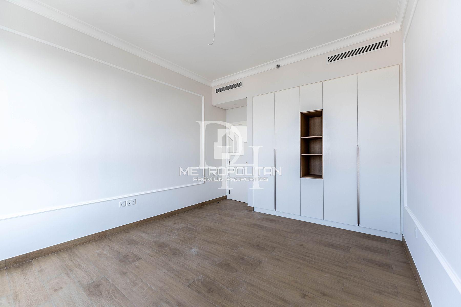 Apartments, UAE, Emirate of Dubai, Jumeirah, 2 400 000 Dh photo 11