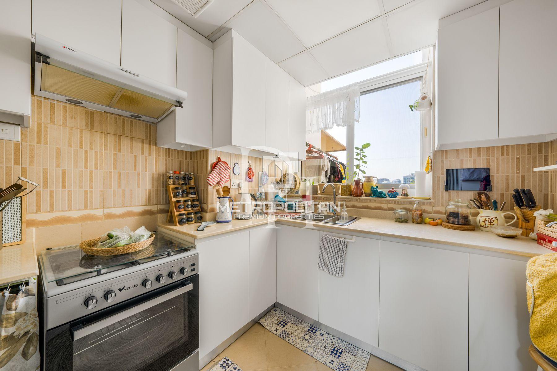 Apartments, UAE, Emirate of Dubai, Jumeirah, 1 100 000 Dh photo 8