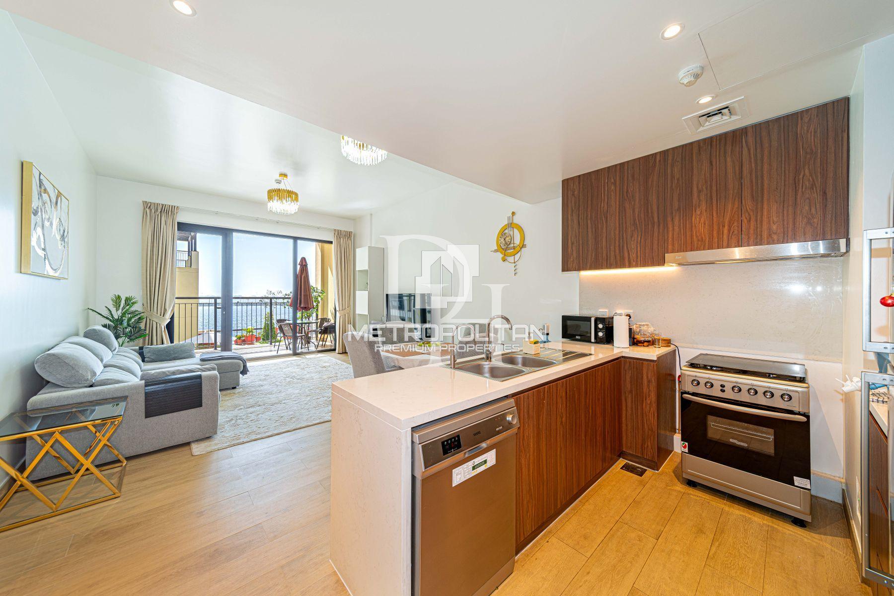 Apartments, UAE, Emirate of Dubai, Jumeirah, 4 000 000 Dh photo 12