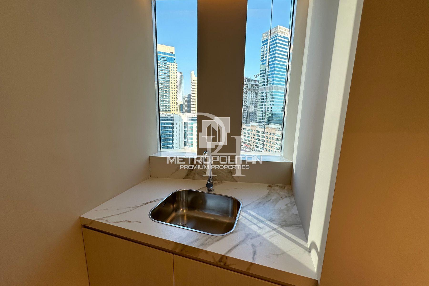 Apartments, UAE, Emirate of Dubai, Dubai Marina, 2 575 000 Dh photo 3