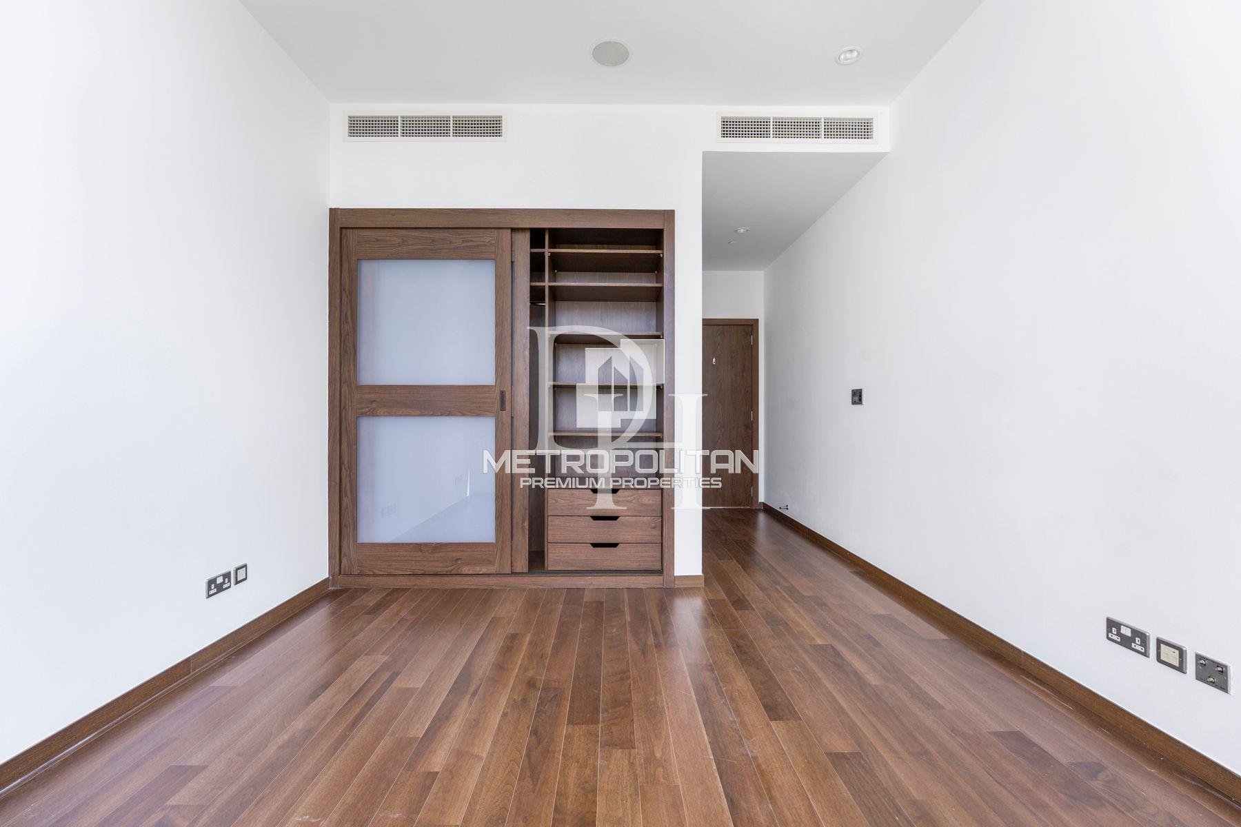 Apartments, UAE, Emirate of Dubai, Palm Jumeirah, 5 999 999 Dh photo 12
