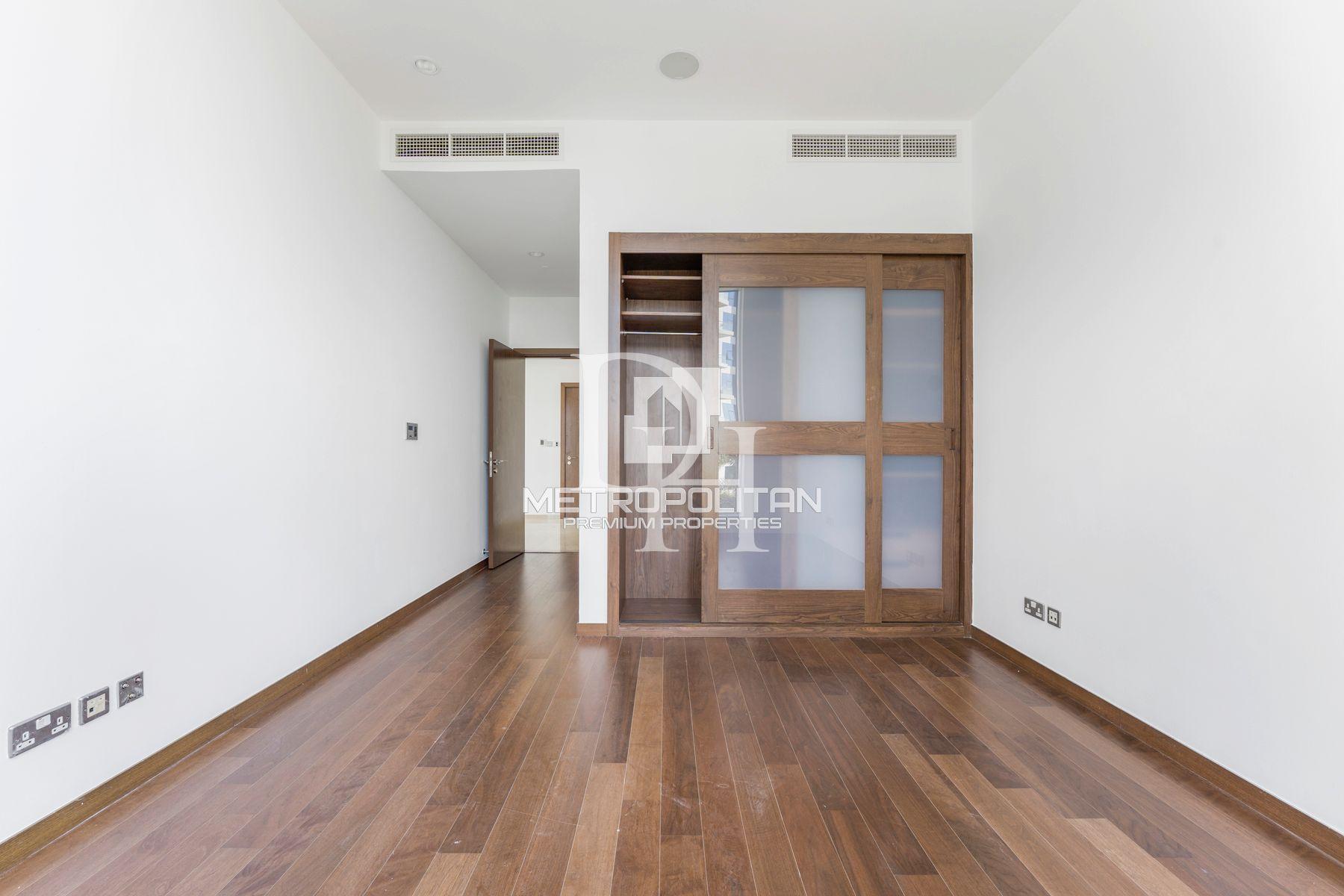 Apartments, UAE, Emirate of Dubai, Palm Jumeirah, 5 999 999 Dh photo 14